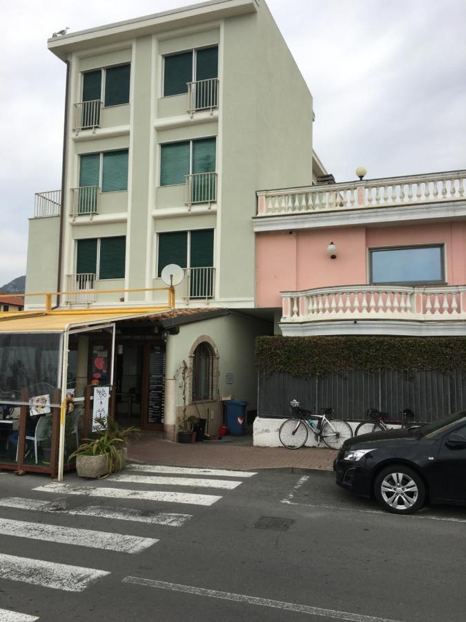 Appartamento MIRAMARE Ventimiglia Esterno foto
